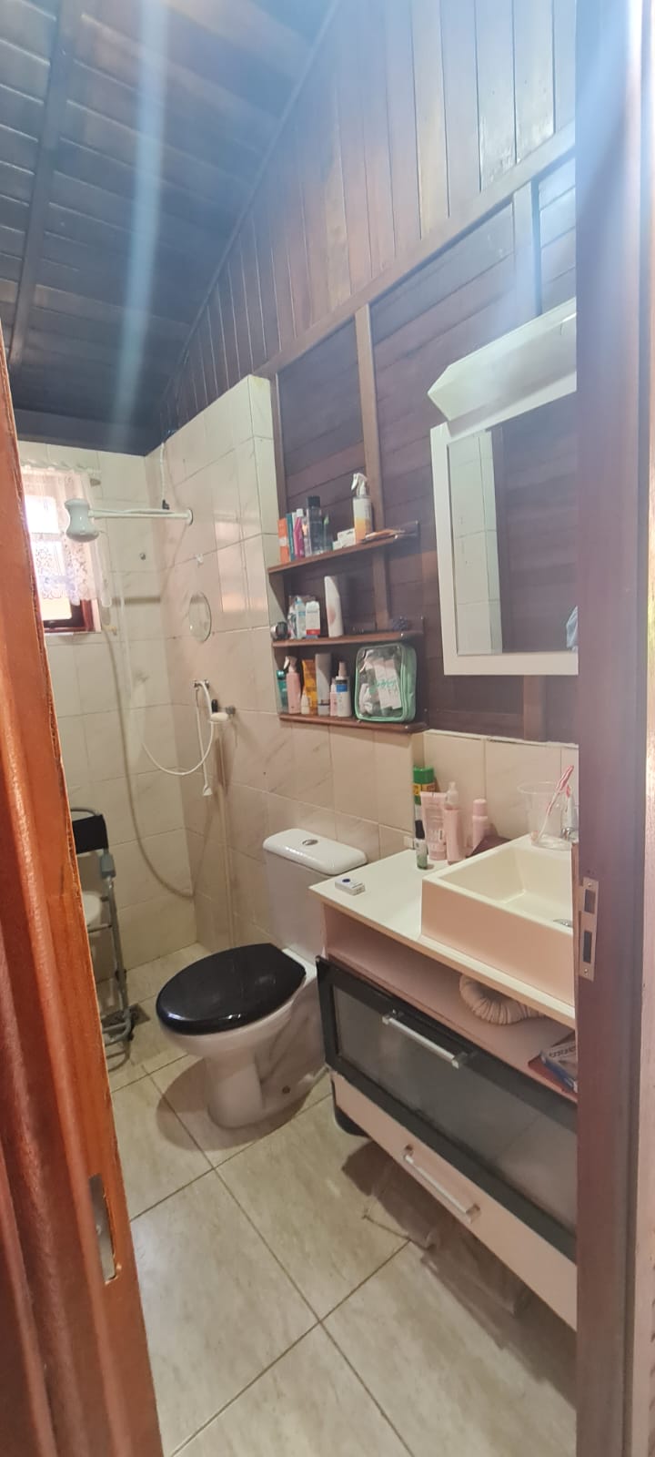 Casinha perto do lago em atibaia 11.jpg