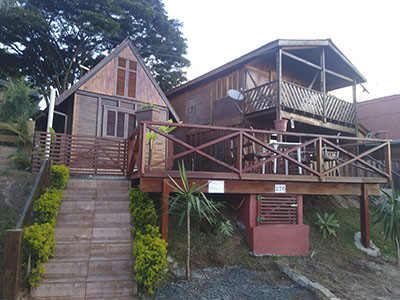 Chalézinho com banheira em atibaia 1.jpg