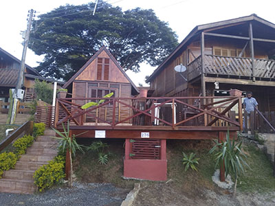 Chalézinho com banheira em atibaia 2.jpg