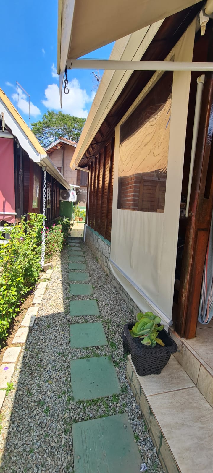 Casinha perto do lago em atibaia 5.jpg