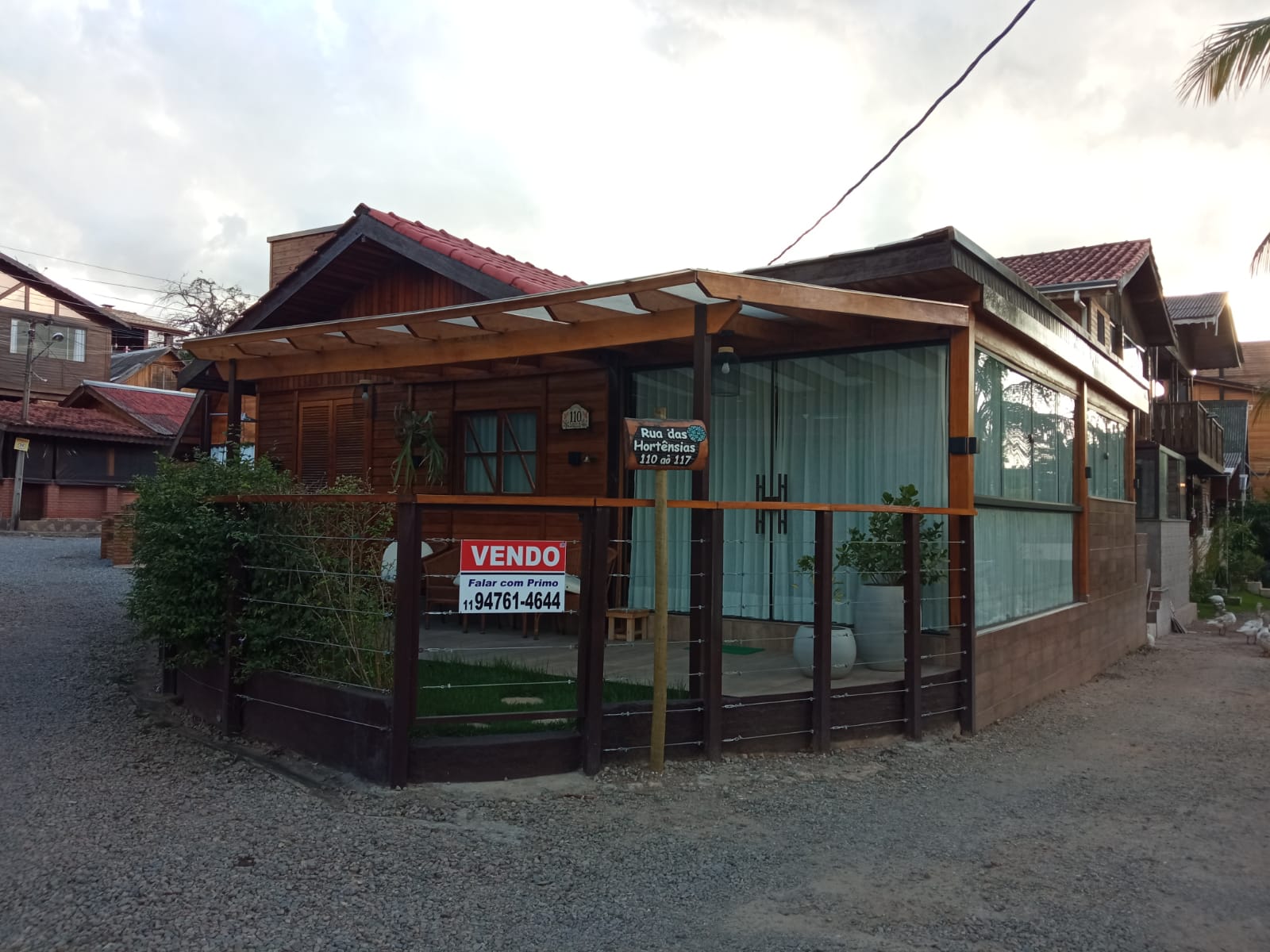 Chalé em condomínio atibaia esquina 2.jpg