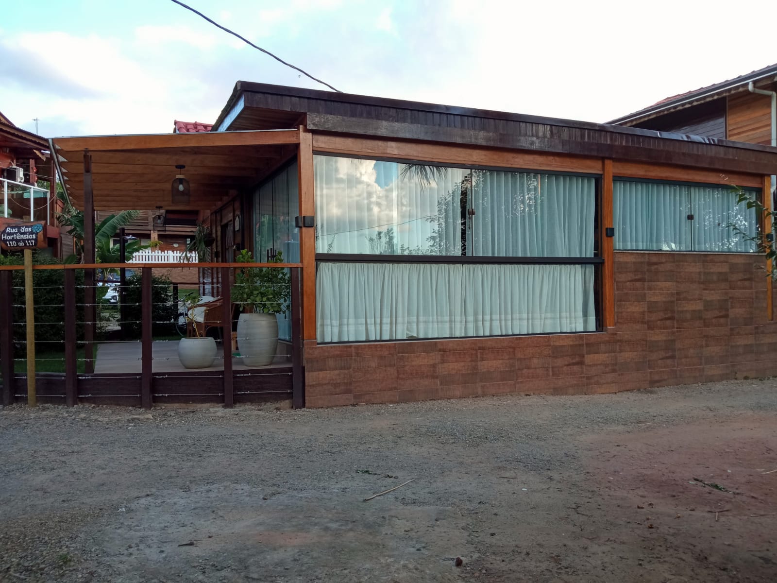 Chalé em condomínio atibaia esquina 4.jpg