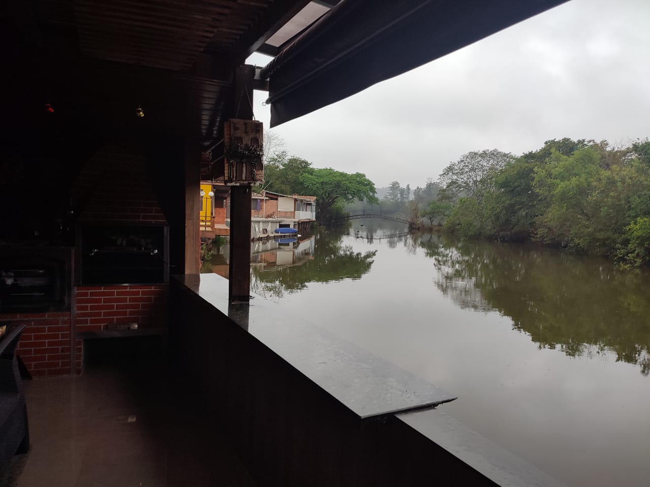 Casa em frente ao lago em atibaia 16.jpg