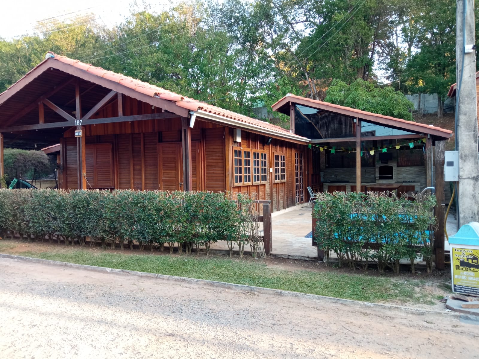 Casa no interior com piscina em atibaia 1.jpg