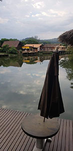 Casa no interior na beira do lago 11.jpg