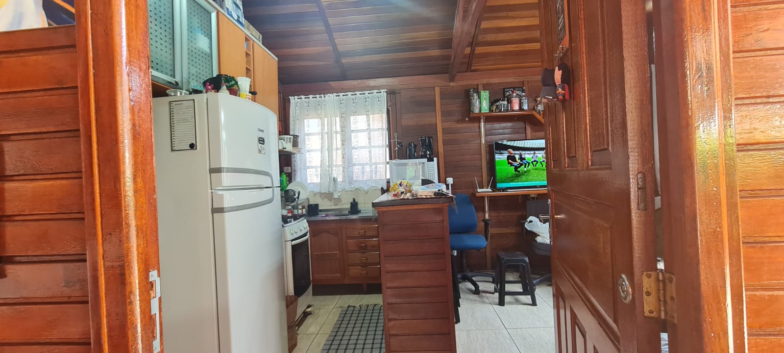 Casinha perto do lago em atibaia 12.jpg