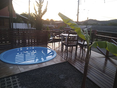 Chalézinho com banheira em atibaia 5.jpg